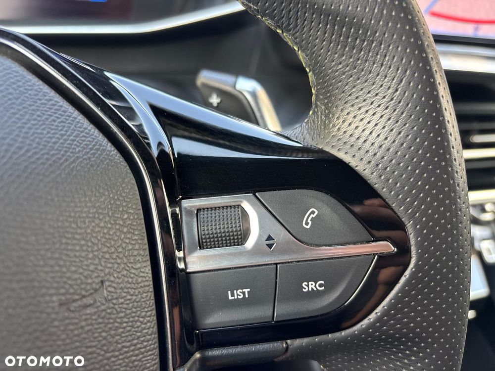 Peugeot 2008 PureTech 130 GT S&S EAT8 - 19
