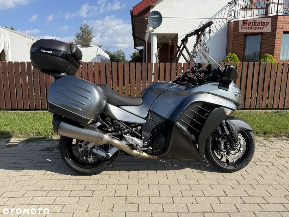 Kawasaki GTR - 6