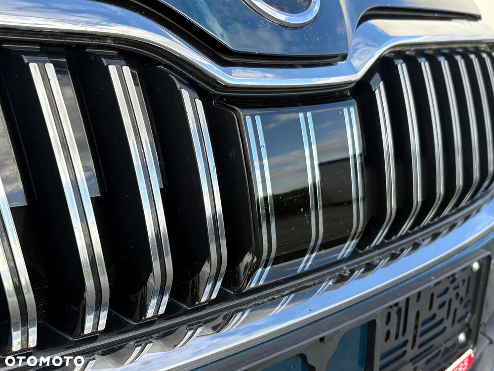 Skoda Superb 2.0 TDI DSG Ambition - 36