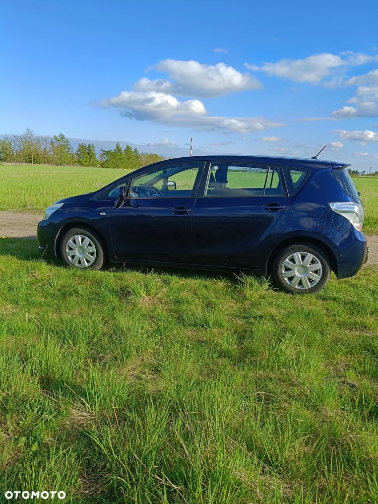 Toyota Verso 1.6 - 6