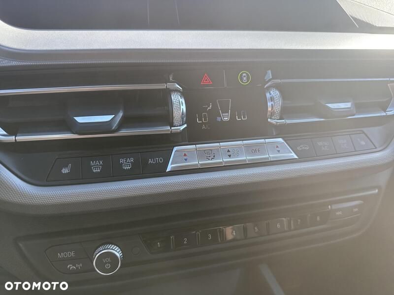 BMW Seria 1 118i - 16