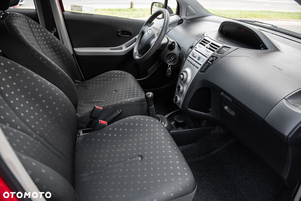 Toyota Yaris 1.4 D-4D Sol - 21