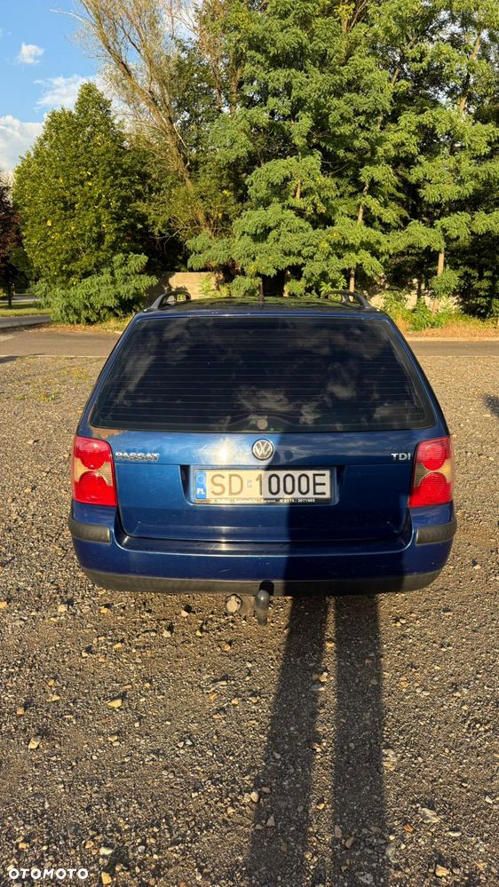 Volkswagen Passat 1.9 TDI Highline - 5