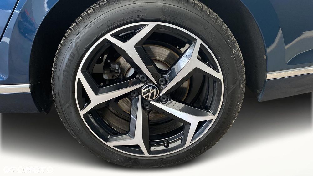 Volkswagen Passat - 14
