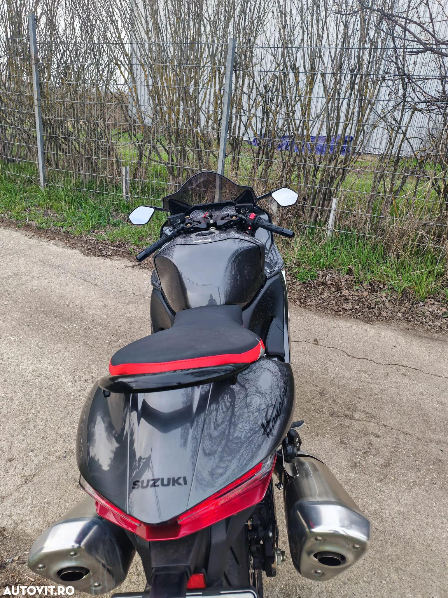 Suzuki GSX 1300R Hayabusa - 5