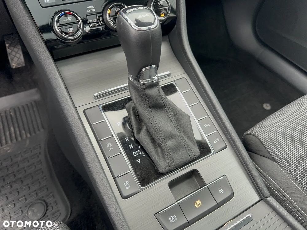 Skoda Superb 2.0 TSI 4x4 Sportline DSG - 29