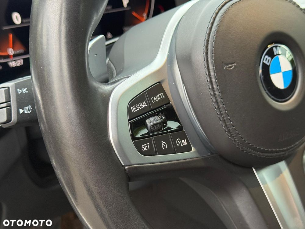 BMW Seria 5 520d xDrive M Sport Edition - 29