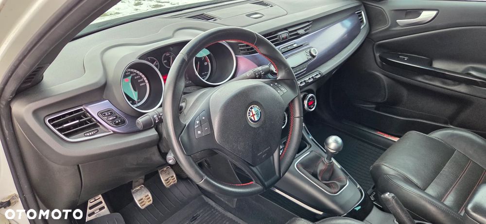 Alfa Romeo Giulietta 1.4 TB 16V Turismo - 16
