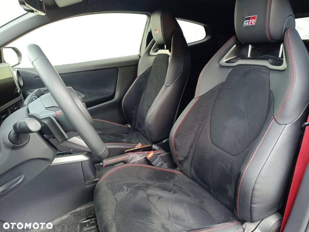 Toyota GR Yaris - 18