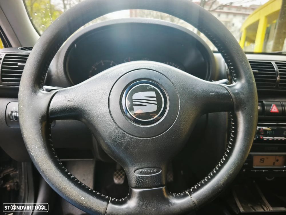 SEAT Leon 1.4 16V Confort JE+AC - 19