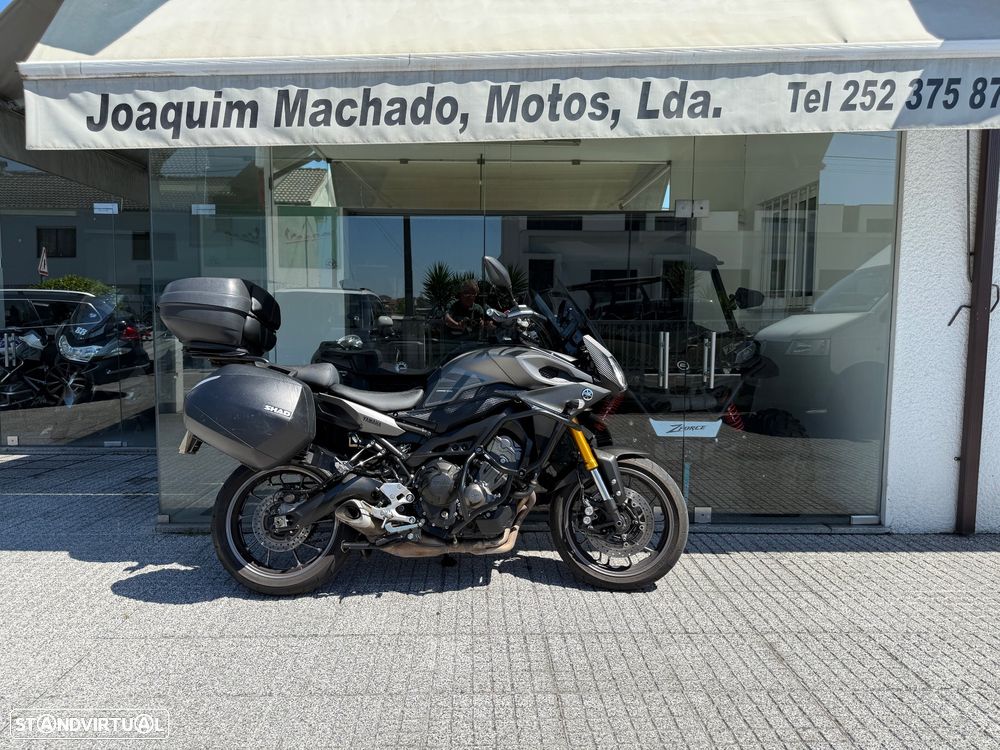 Yamaha MT-09 - 10