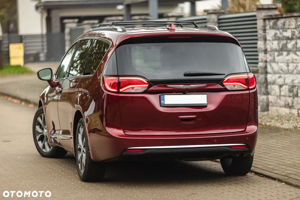 Chrysler Pacifica - 15