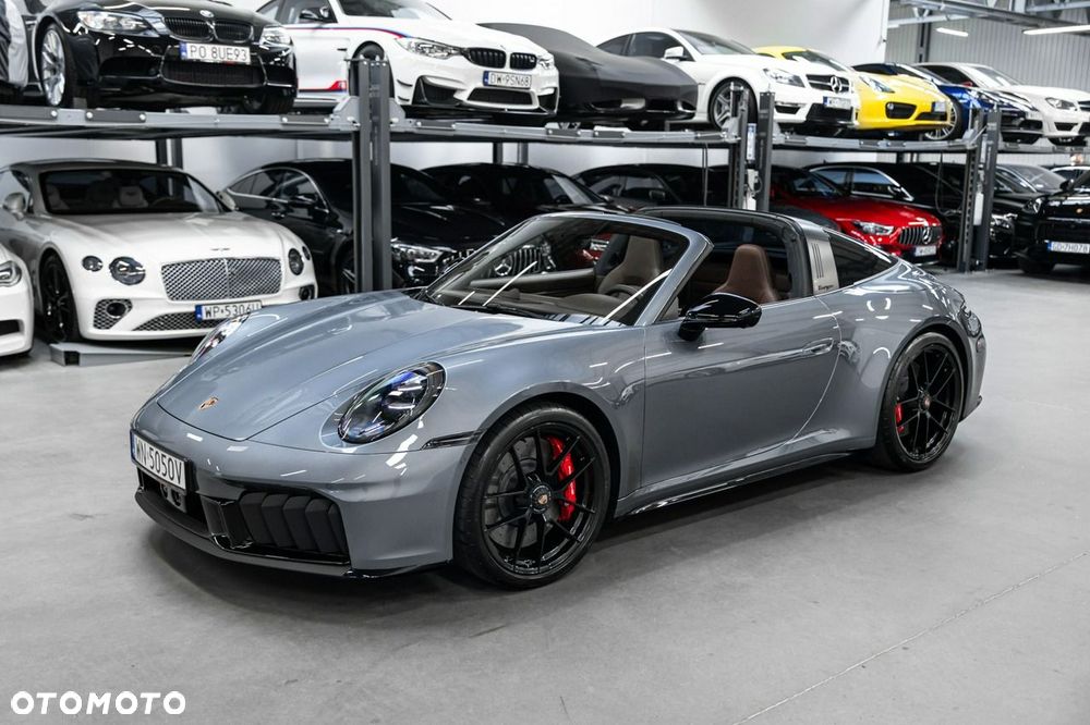 Porsche 911 Targa 4 GTS PDK - 14