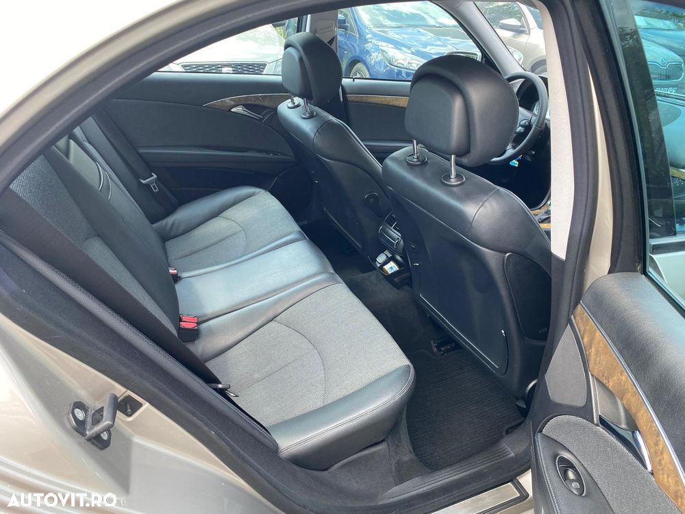 Mercedes-Benz E - 11