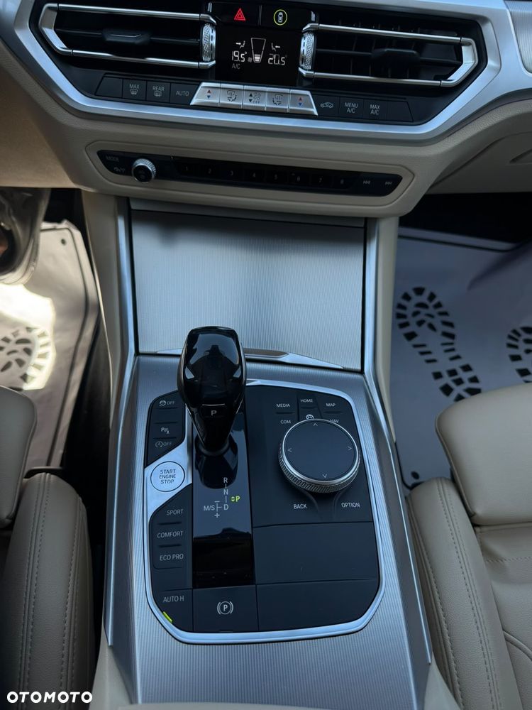 BMW Seria 3 320i GPF Sport Line - 28