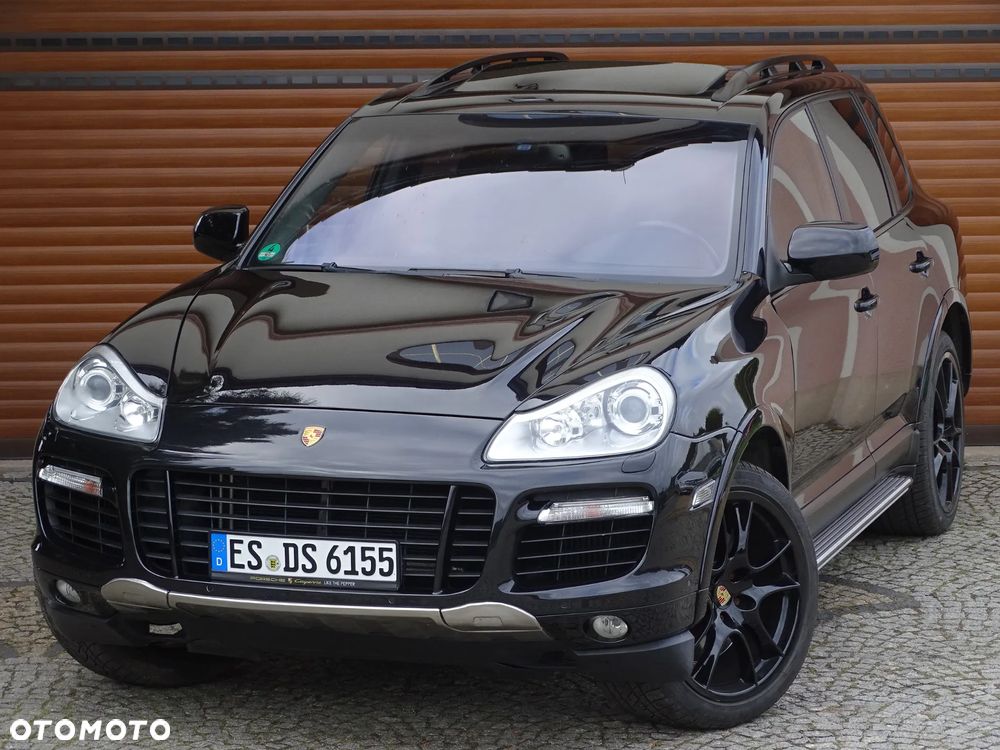 Porsche Cayenne Turbo S - 12