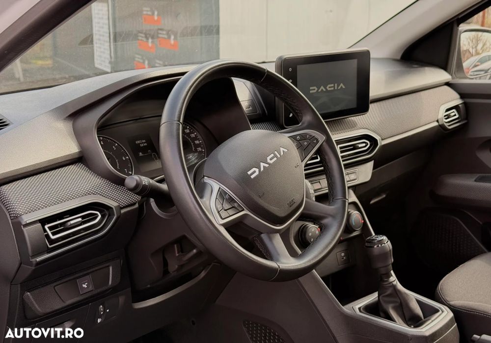 Dacia Logan TCe 90 MT5 Essential - 16