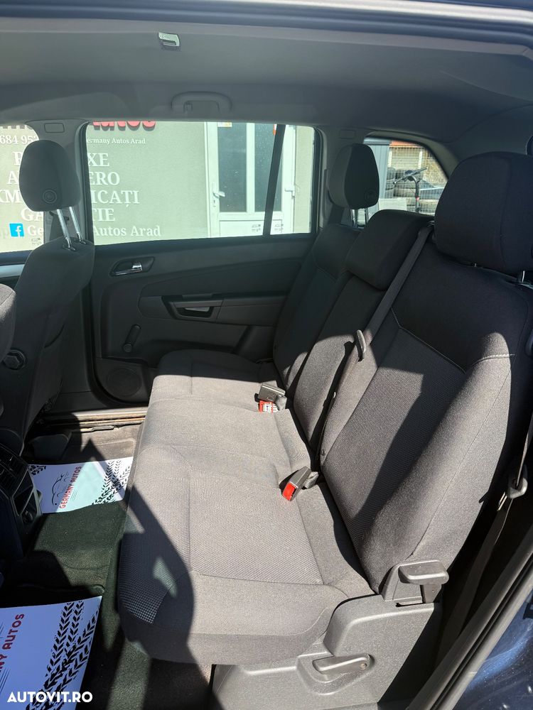 Opel Zafira - 12