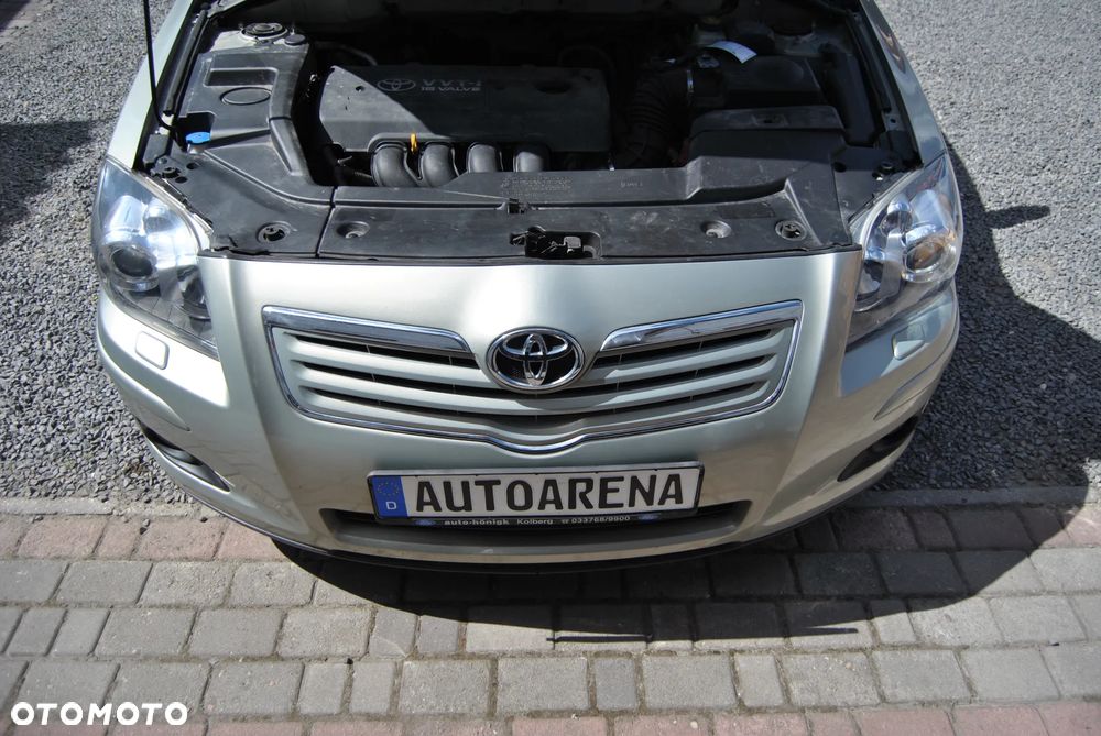 Toyota Avensis 1.8 VVT-i Sol - 19