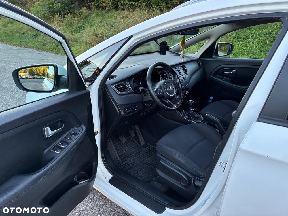 Kia Carens 1.6 GDI M - 7