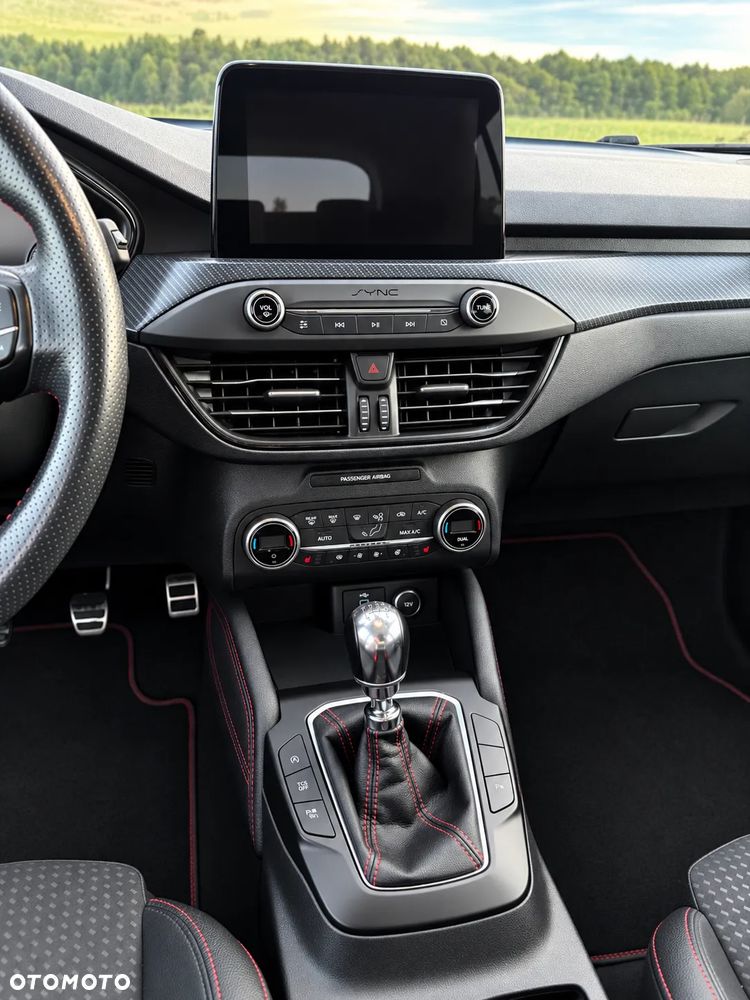 Ford Focus 2.0 EcoBlue ST-Line Business - 21