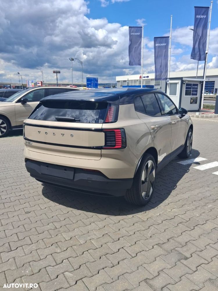 VOLVO EX30 2025 — imagine 8