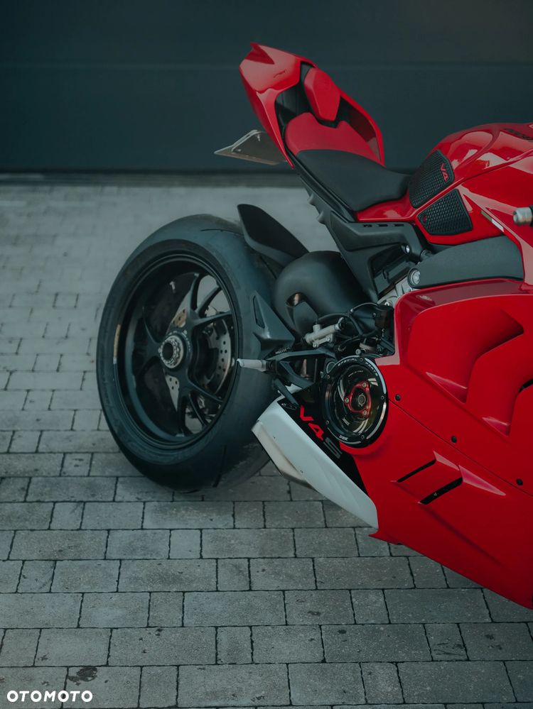Ducati Panigale V4S - 28