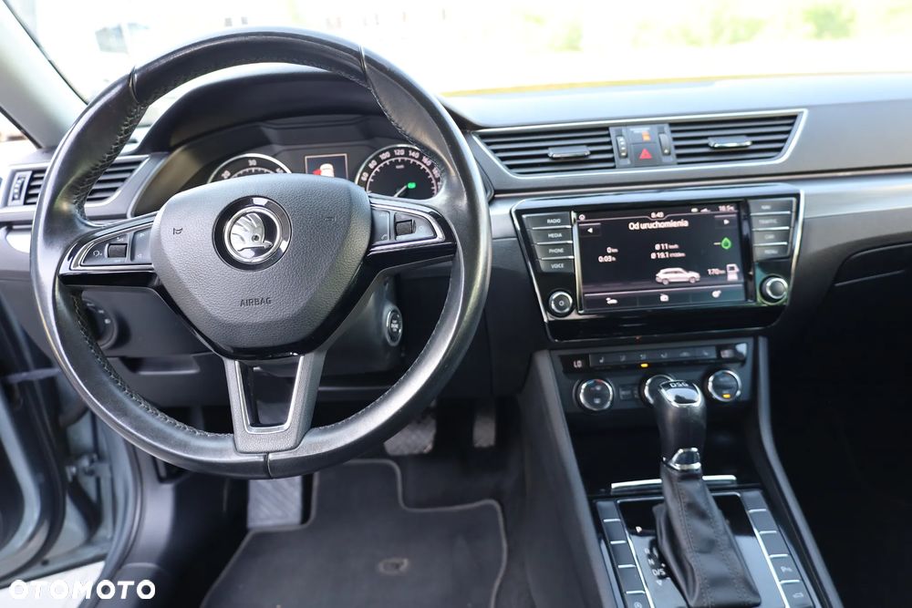 Skoda Superb 2.0 TDI DSG Style - 21