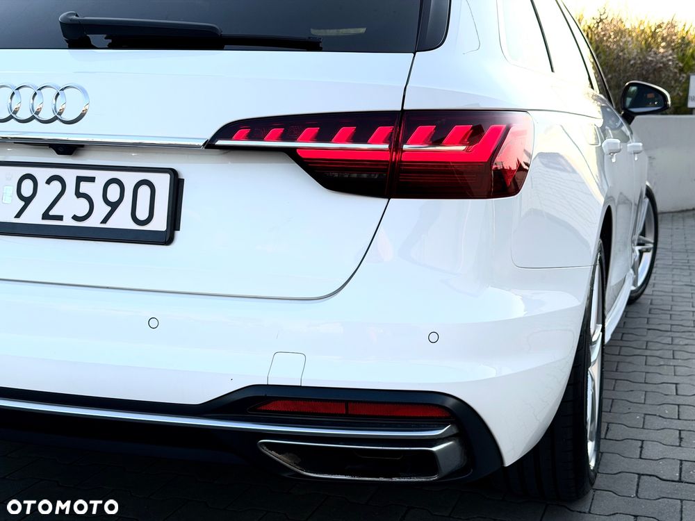Audi A4 Avant 40 TFSI Sport S tronic - 16