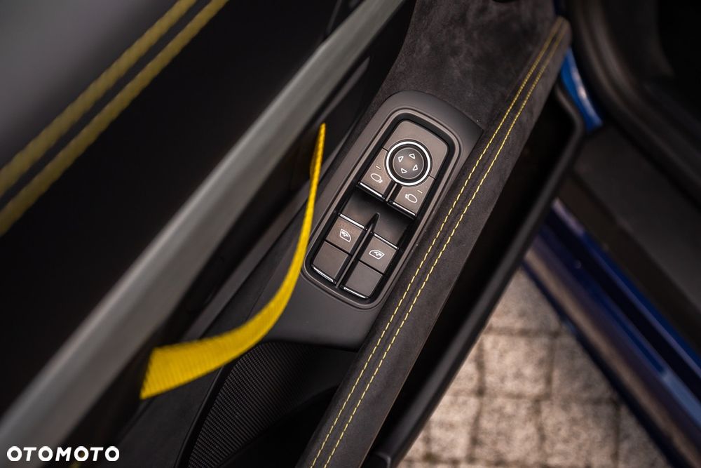 Porsche 718 Cayman GPF GT4 - 36