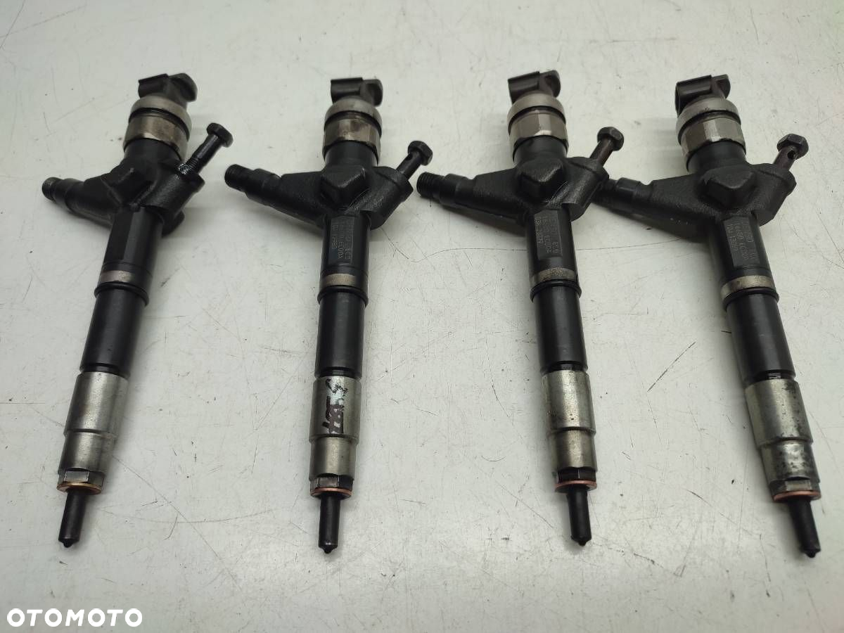 WTRYSKIWACZE KOMPLET NISSAN NAVARA III D40 2.5 DCI 16600EC00A USZKODZONE - 2