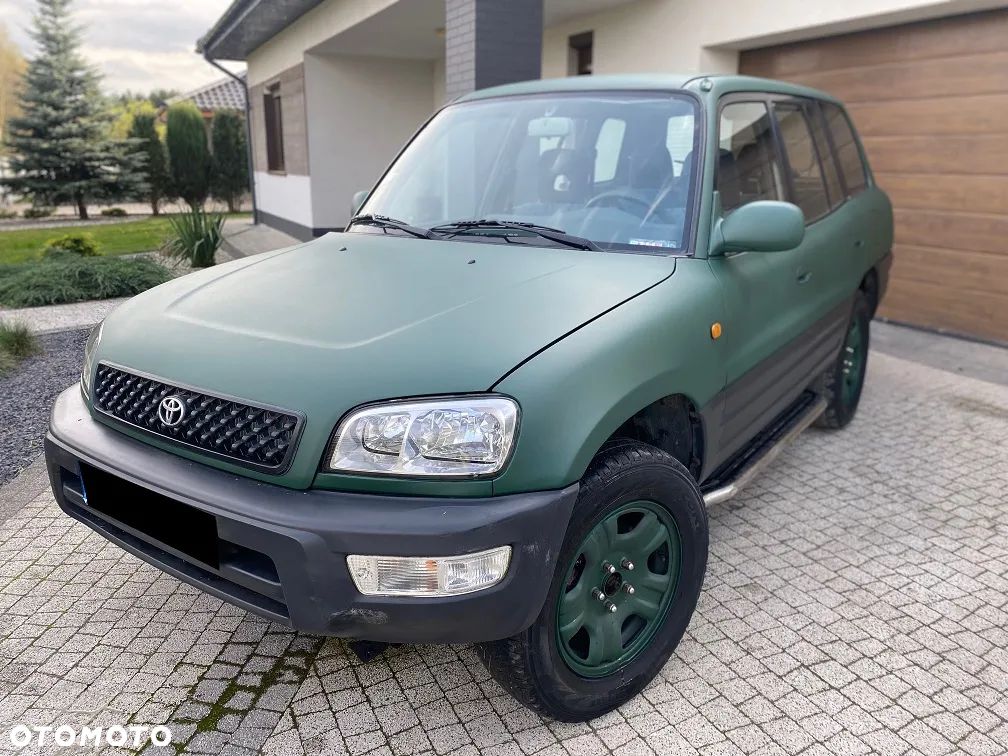 Toyota RAV4 2.0 GLi - 1