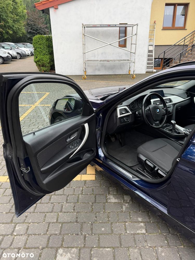BMW Seria 3 318d Luxury Line Purity - 15
