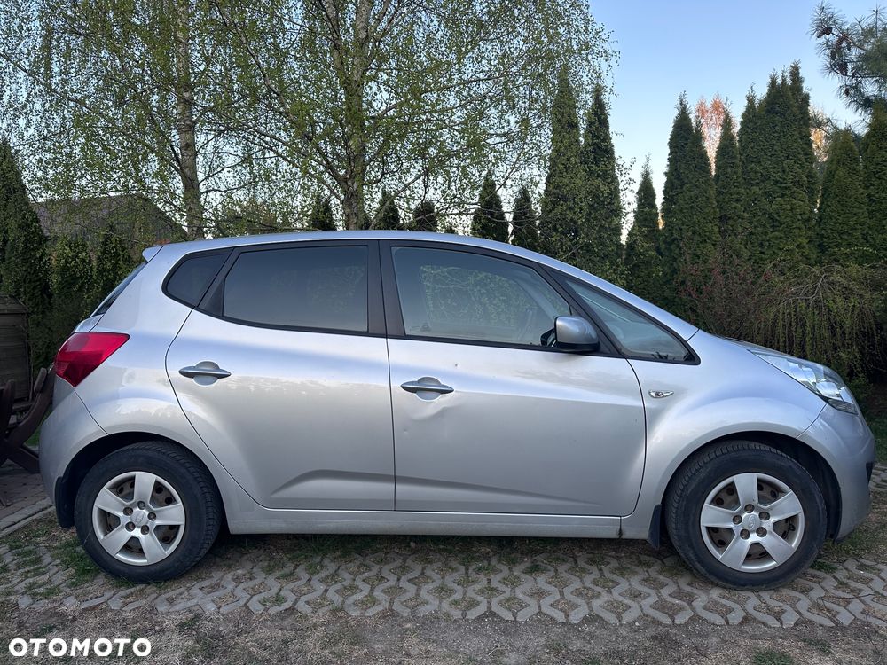 Kia Venga - 6