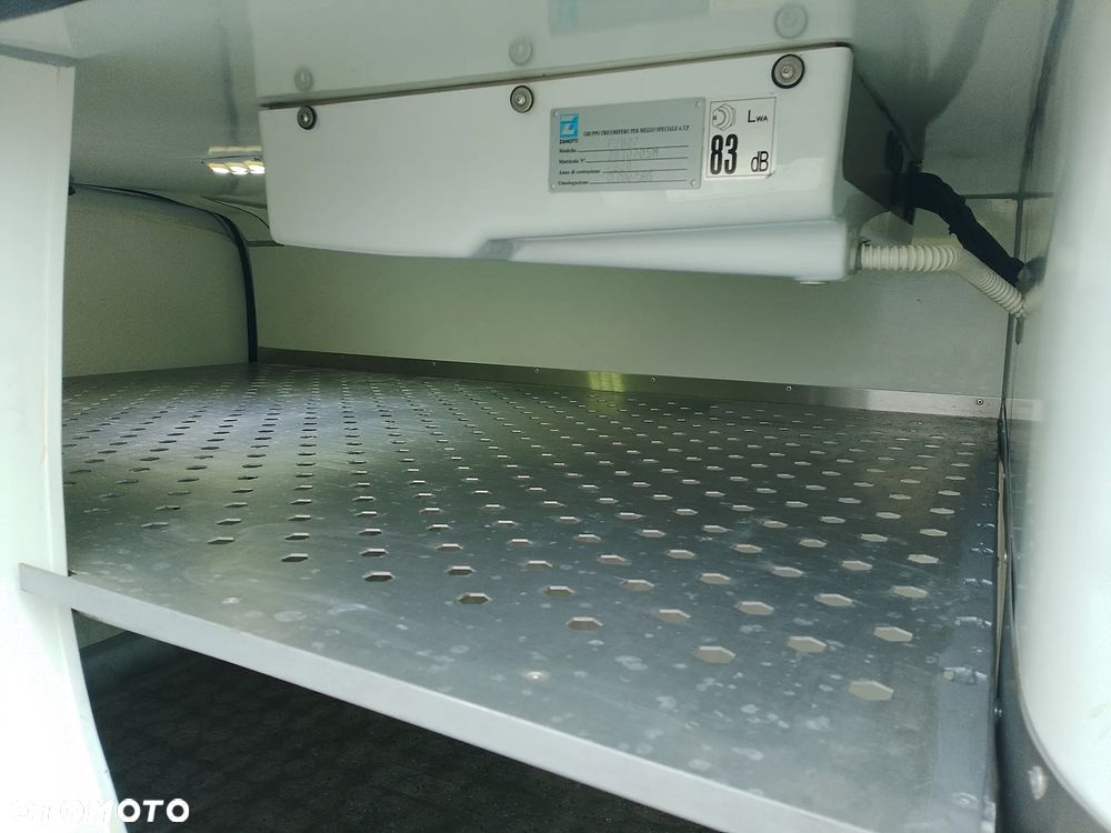 Peugeot Partner Proace Berlingo Combo Doblo L2 Izoterma Chłodnia Salon PL półka Inox 3 osoby - 17