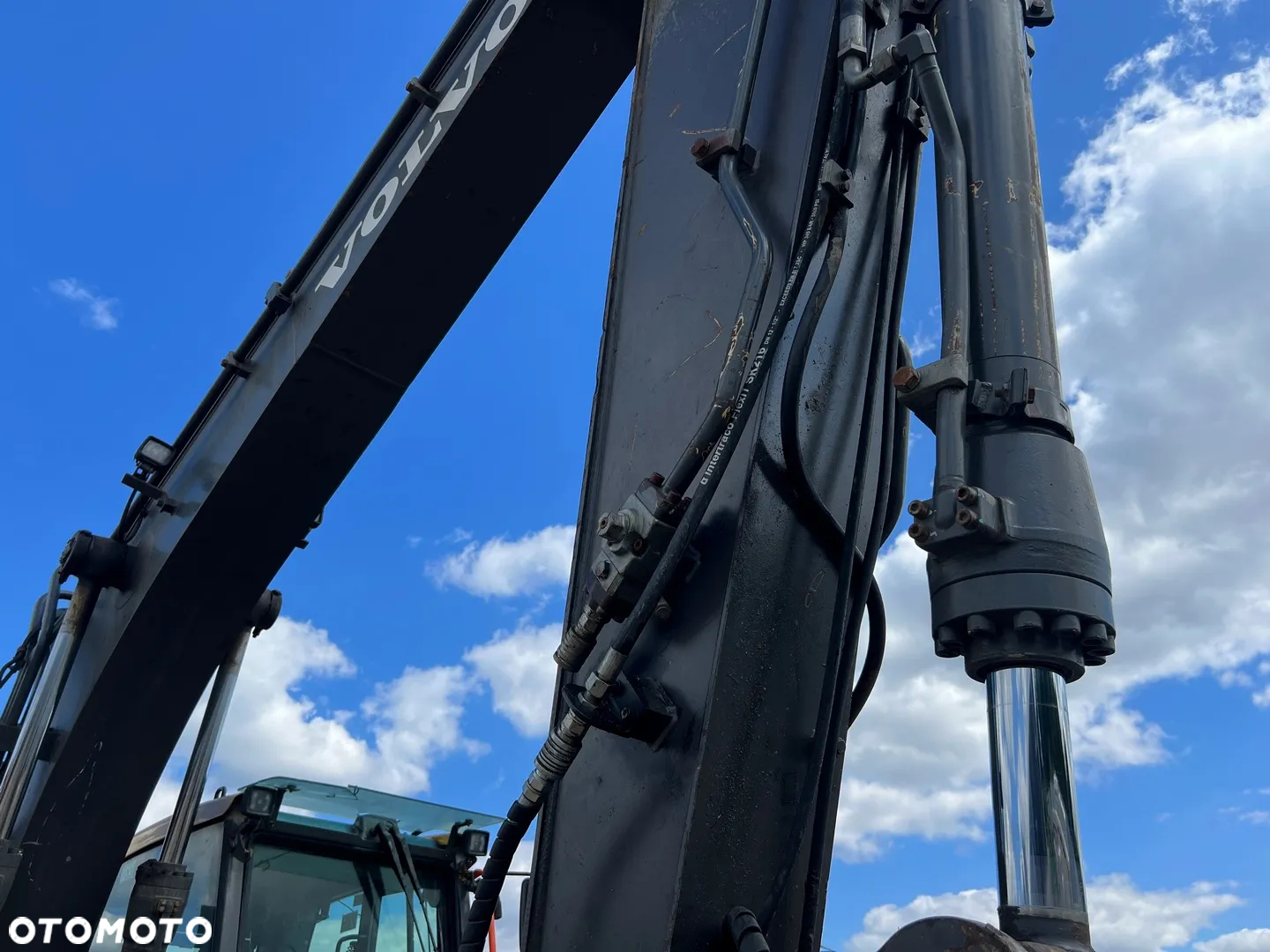 Volvo ECR145EL - 11