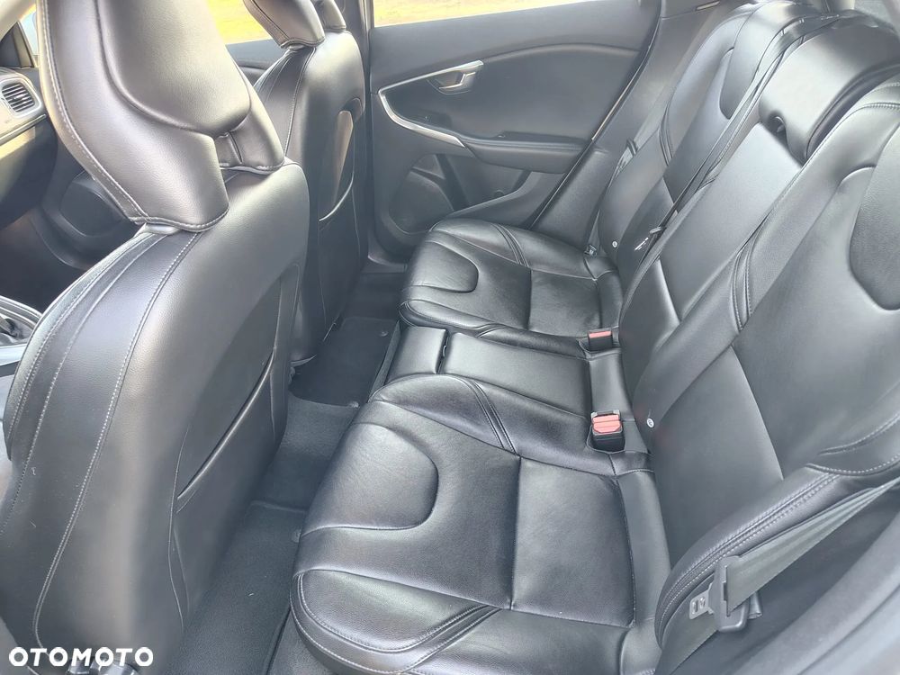 Volvo V40 T3 Geartronic Inscription - 16