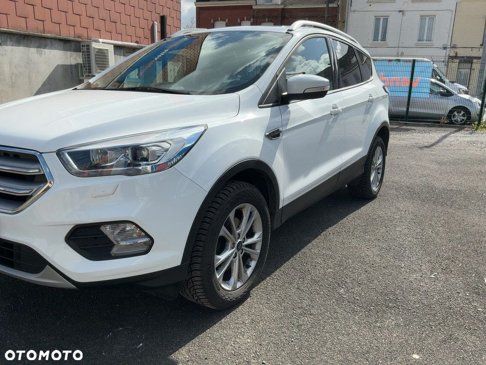 Ford Kuga 1.5 EcoBoost 2x4 Titanium - 19