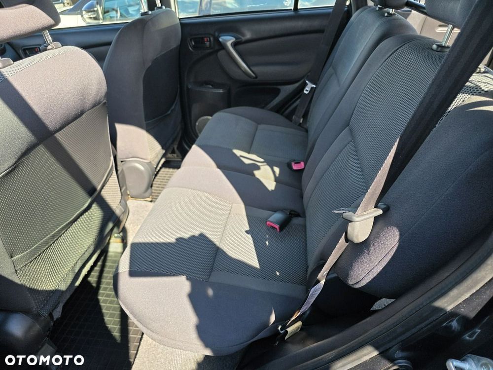 Toyota RAV4 1.8 VVT-i Luna 2WD - 11
