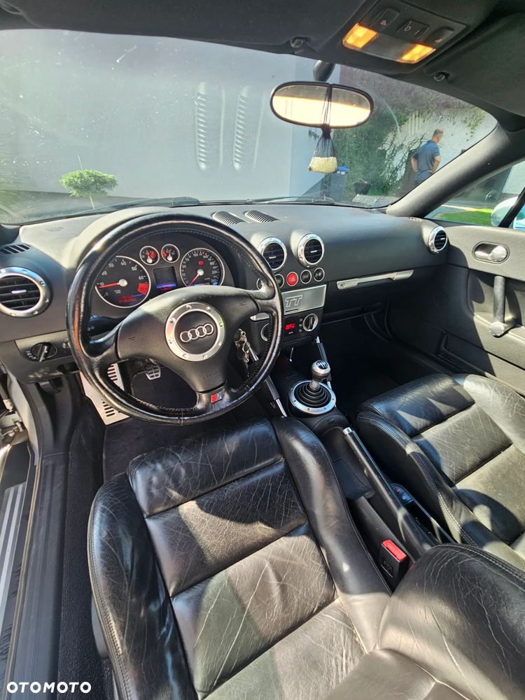 Audi TT Coupé 1.8T - 8