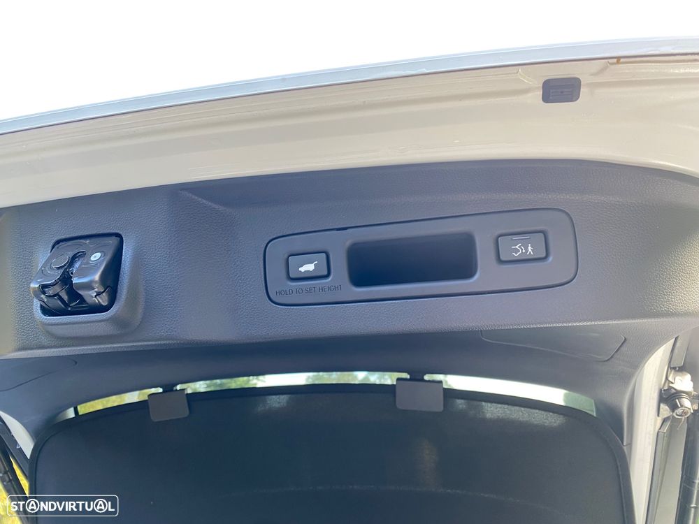 Honda e-Ny1 Advance-Pack - 24