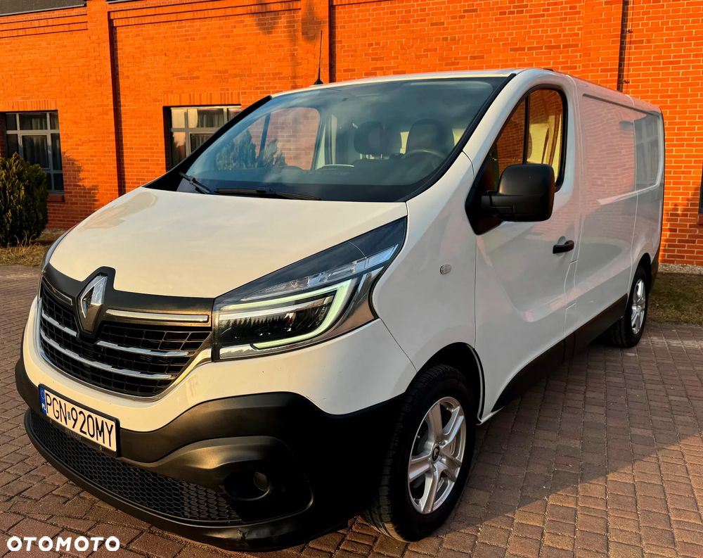 Renault TRAFIC - 1