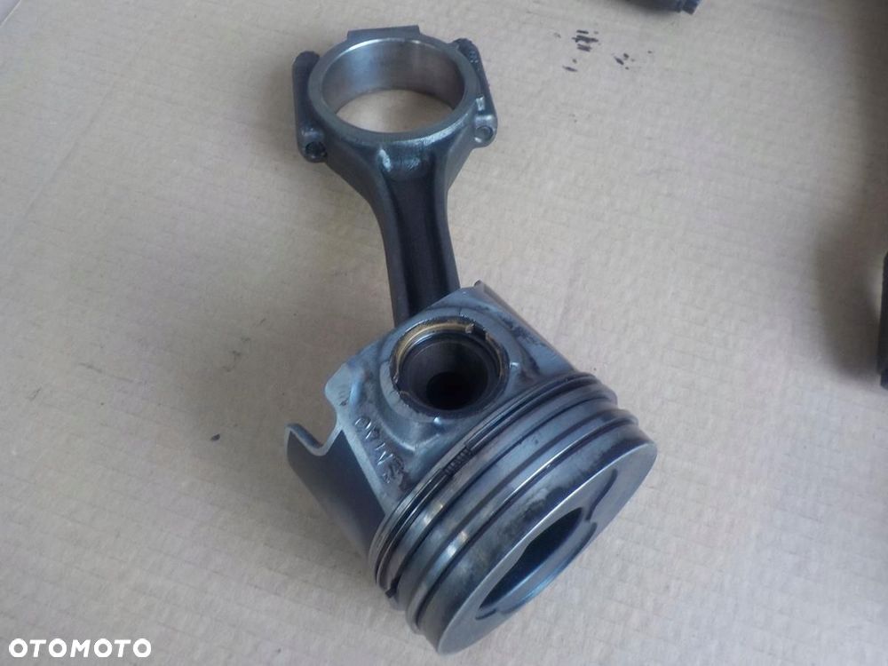 VW T5 2.5 TDI AXD AXE TŁOK TŁOKI NOMINAŁ  KORBA - 2