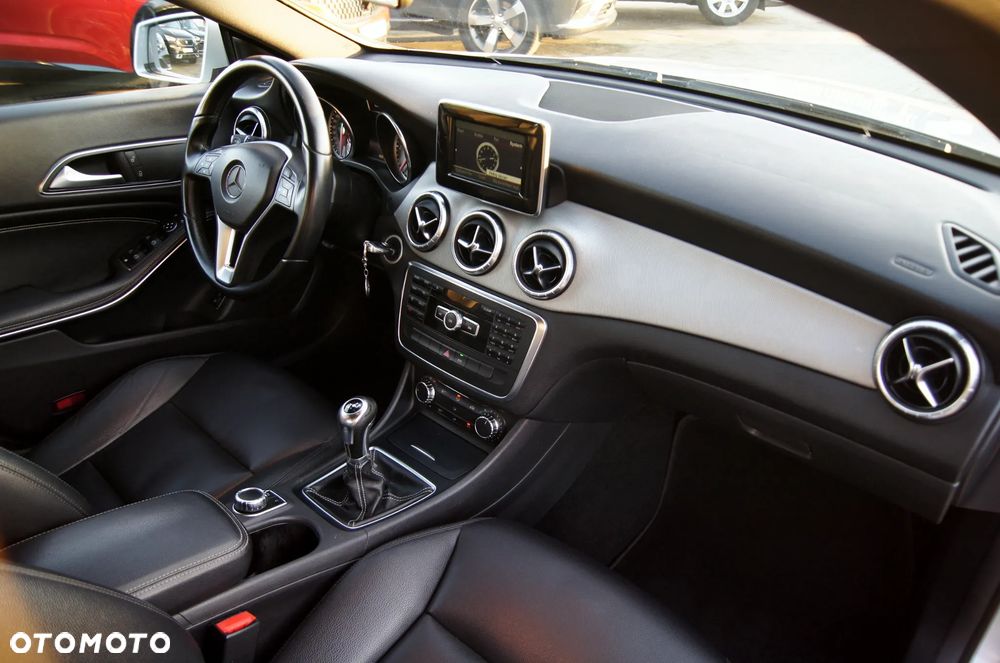 Mercedes-Benz CLA 200 CDI - 21