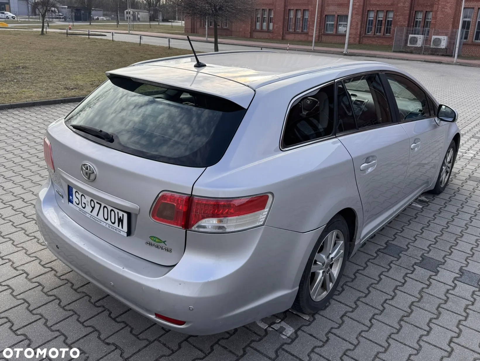 Toyota Avensis - 9