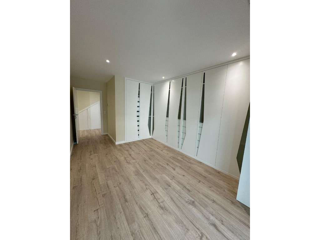 Duplex T4 de Luxo - Elegância, Espaço e Exclusividade num Condomíni... - Grande imagem: 3/30