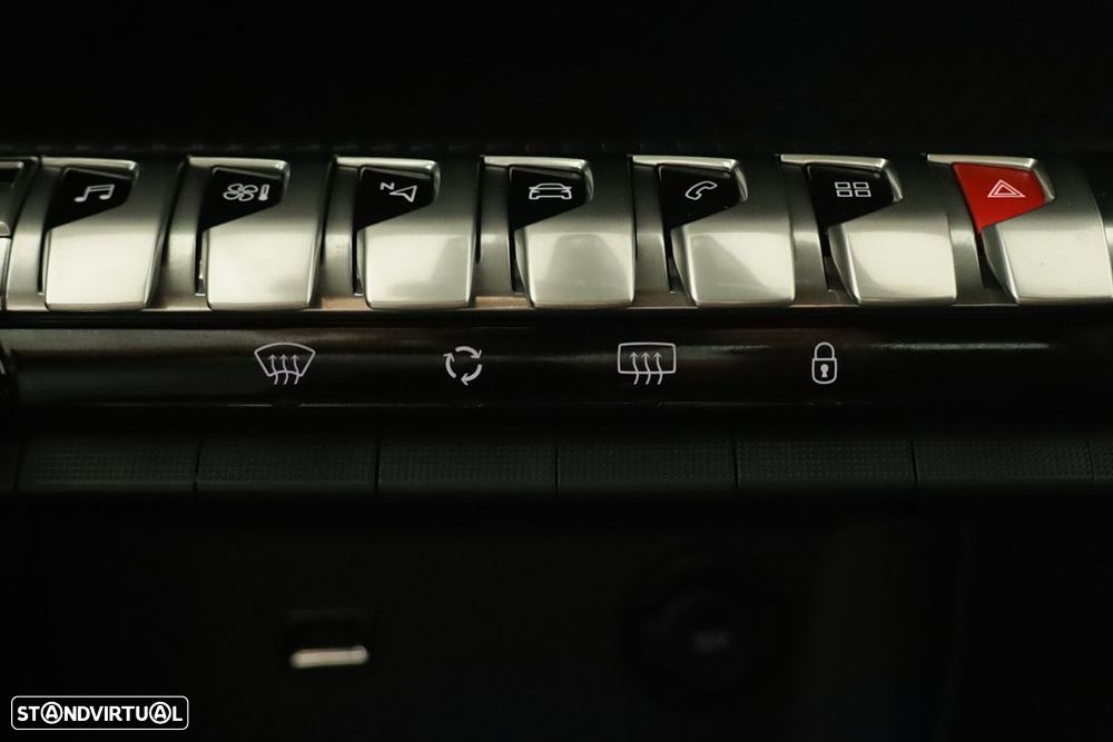 Peugeot 3008 1.6 Hybrid Allure Pack e-EAT8 - 12