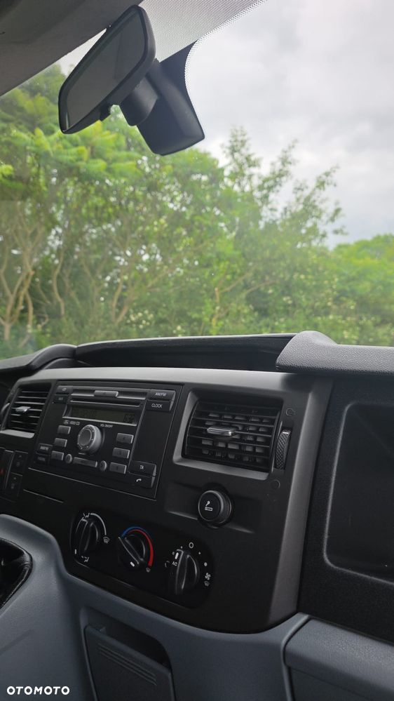 Ford Transit - 26