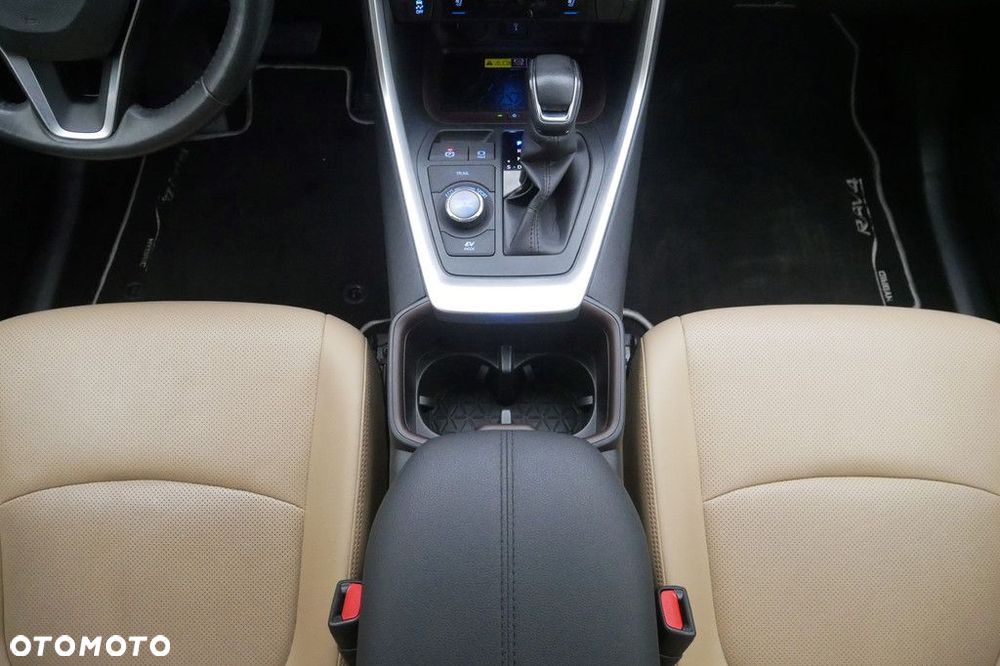 Toyota RAV4 - 11