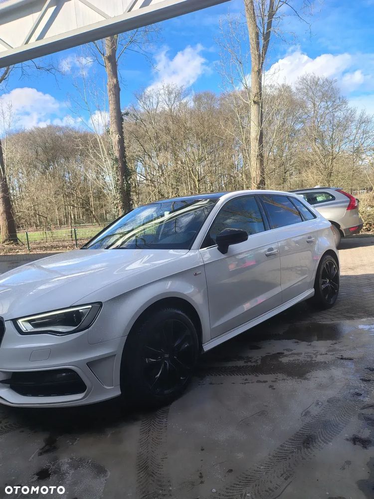 Audi A3 Sportback - 1